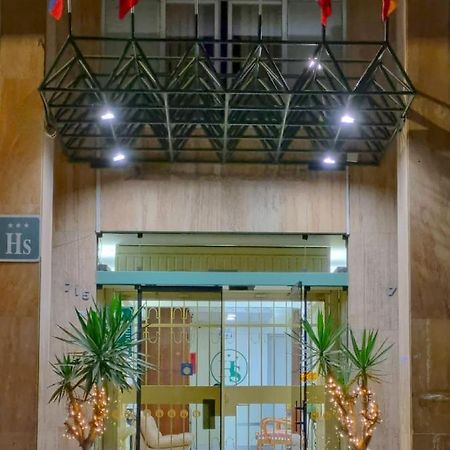 Hostal Solari Trujillo Zewnętrze zdjęcie