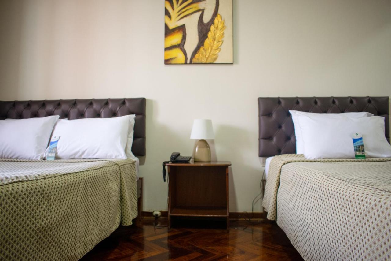 Hostal Solari Trujillo Zewnętrze zdjęcie