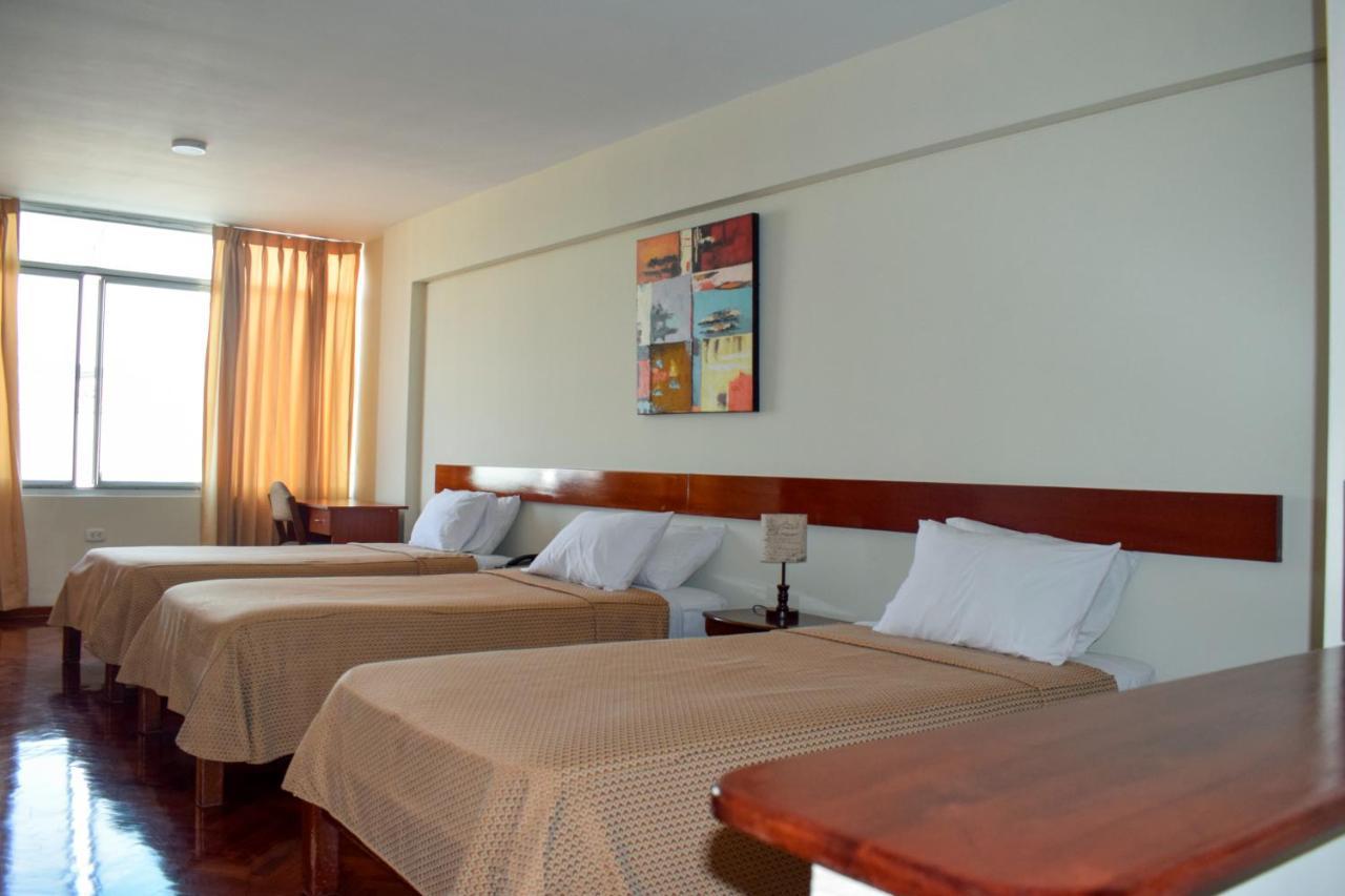 Hostal Solari Trujillo Zewnętrze zdjęcie