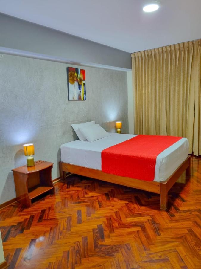 Hostal Solari Trujillo Zewnętrze zdjęcie