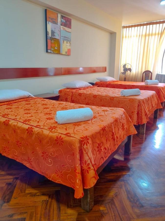 Hostal Solari Trujillo Zewnętrze zdjęcie