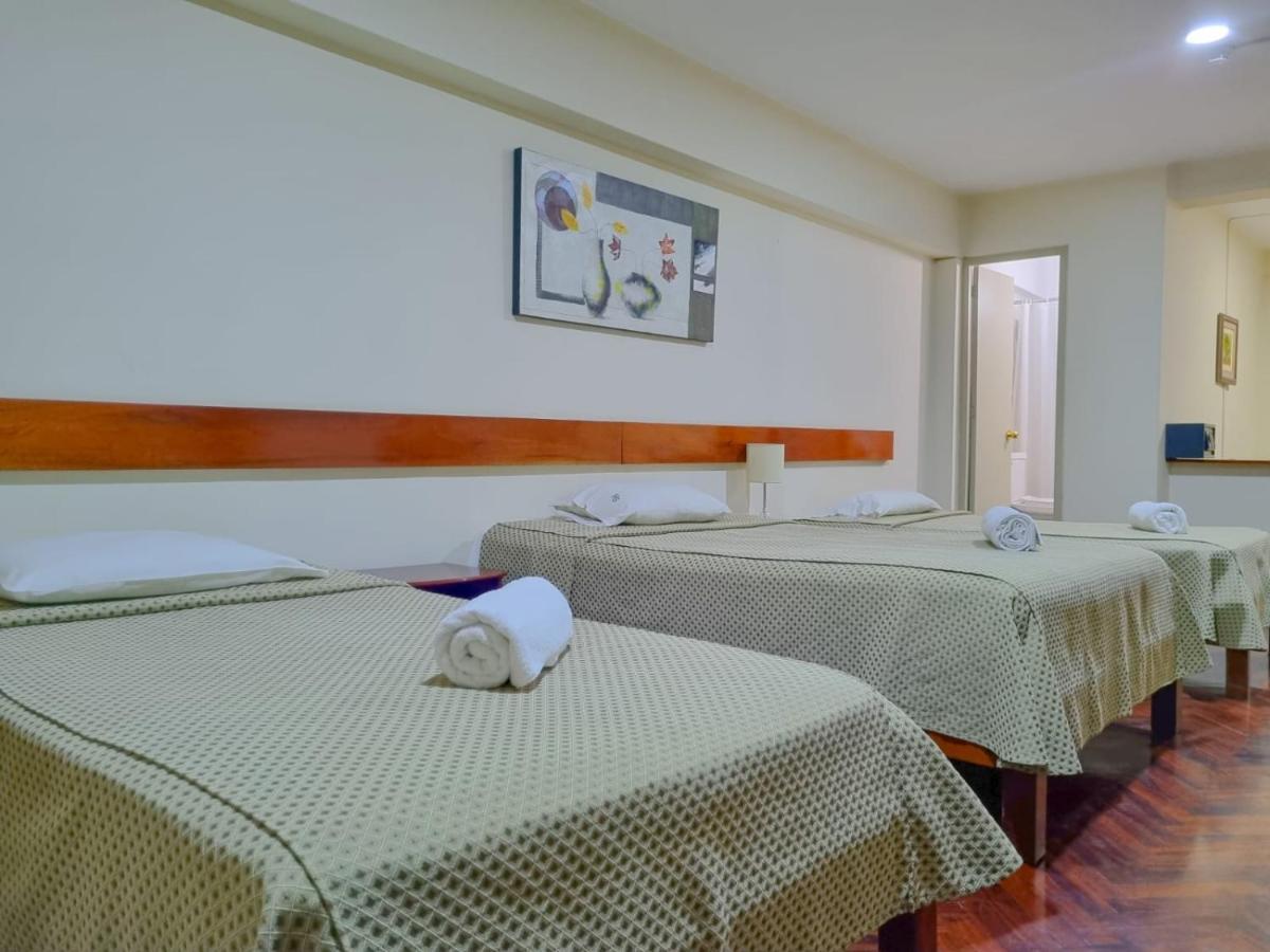 Hostal Solari Trujillo Zewnętrze zdjęcie