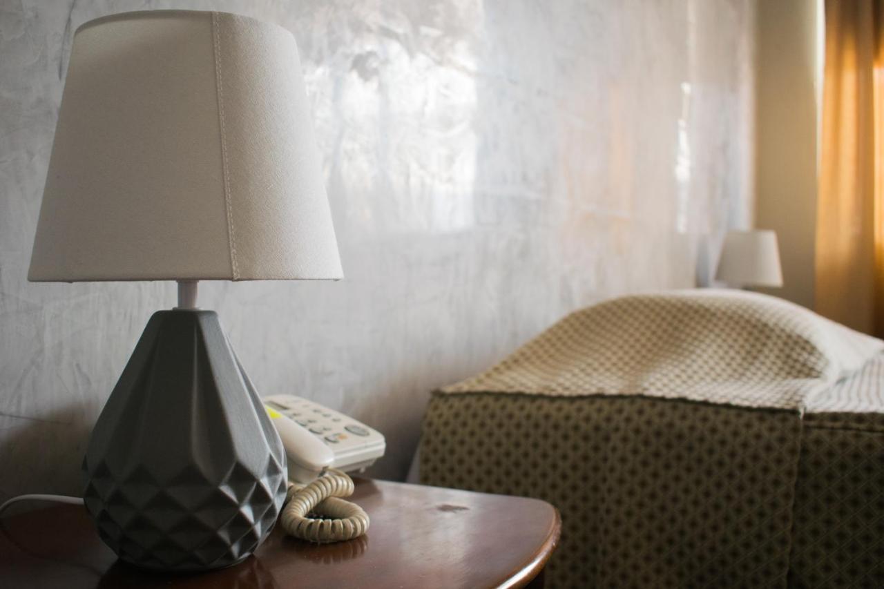 Hostal Solari Trujillo Zewnętrze zdjęcie