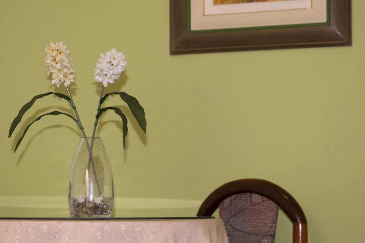 Hostal Solari Trujillo Zewnętrze zdjęcie